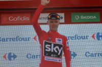 Chris Froome reste en rouge