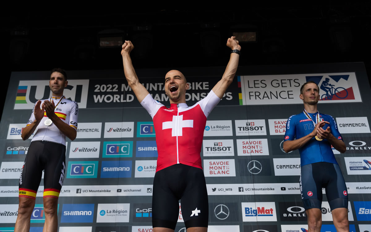 Nino Schurter Portrait Du Champion De Xc Qui Est Entr Dans La