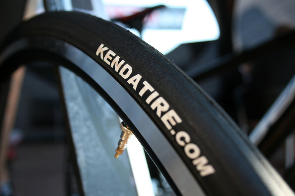 Le pneu Kenda Kountach Endurance