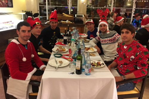 Repas de Noël pour les coureurs du Team Sky