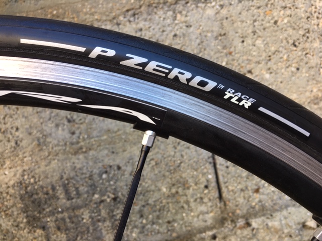 Test du pneu Pirelli P Zero Race TLR, actualite velo tests pic