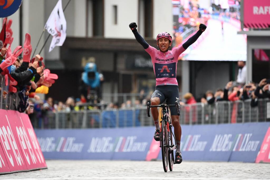 Egan Bernal, vainqueur en rose sur la 16e étape du Giro 2021