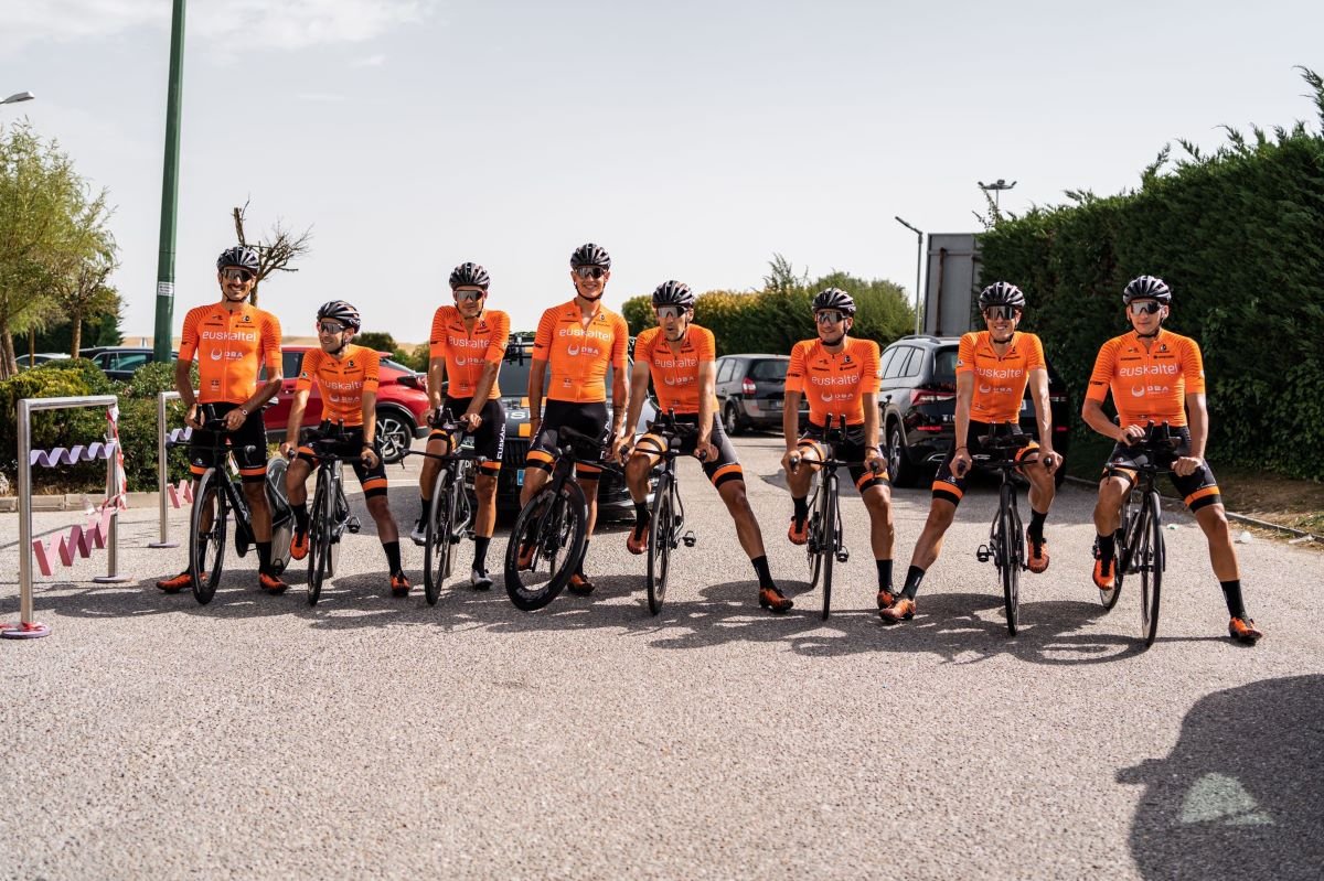L'équipe 100% espagnole alignée par la formation Euskaltel - Euskadi au départ de Burgos