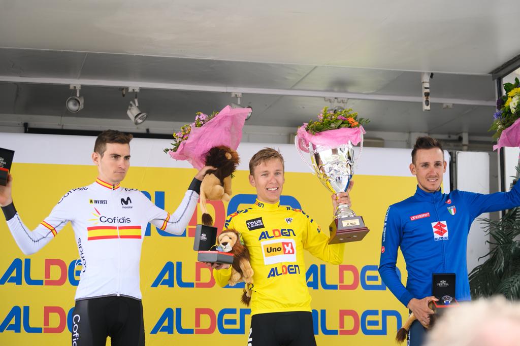 Le podium final du Tour de l'Avenir 2021 (avec, dans l'ordre du classement, Tobias Halland Johannessen, Juan Ayuso et Filippo Zana)