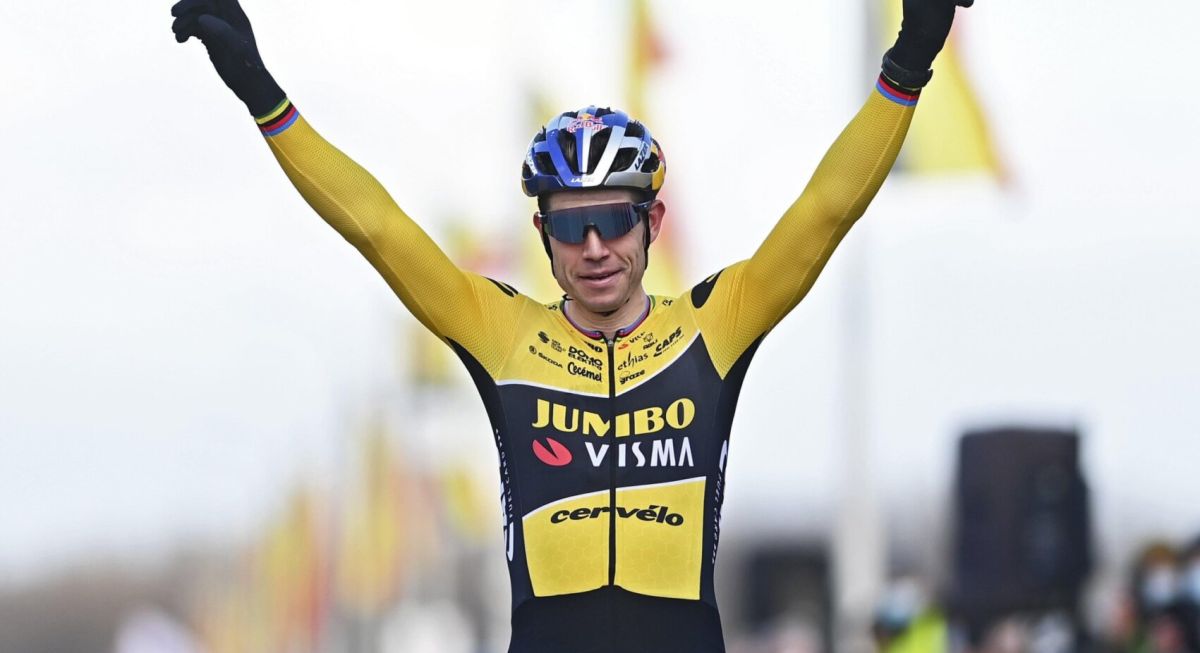 Multiple vainqueur en cyclo-cross cet hiver, Wout Van Aert tentera de lever les bras dès sa première course sur route
