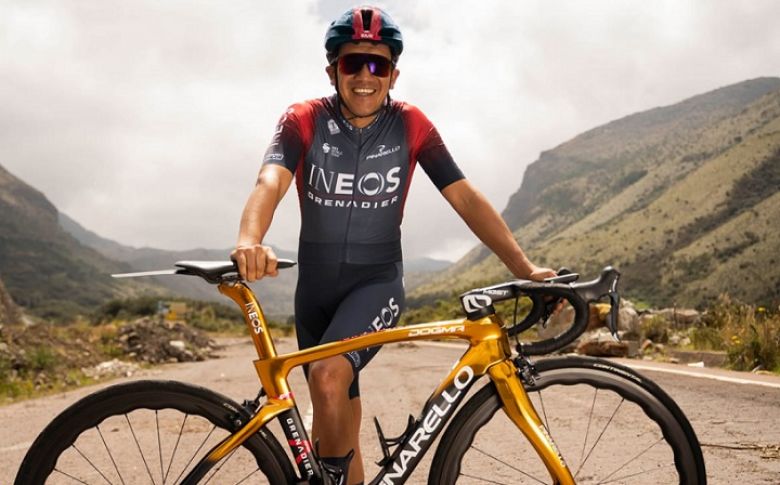 Richard Carapaz, son vélo doré et son nouveau maillot INEOS-Grenadiers