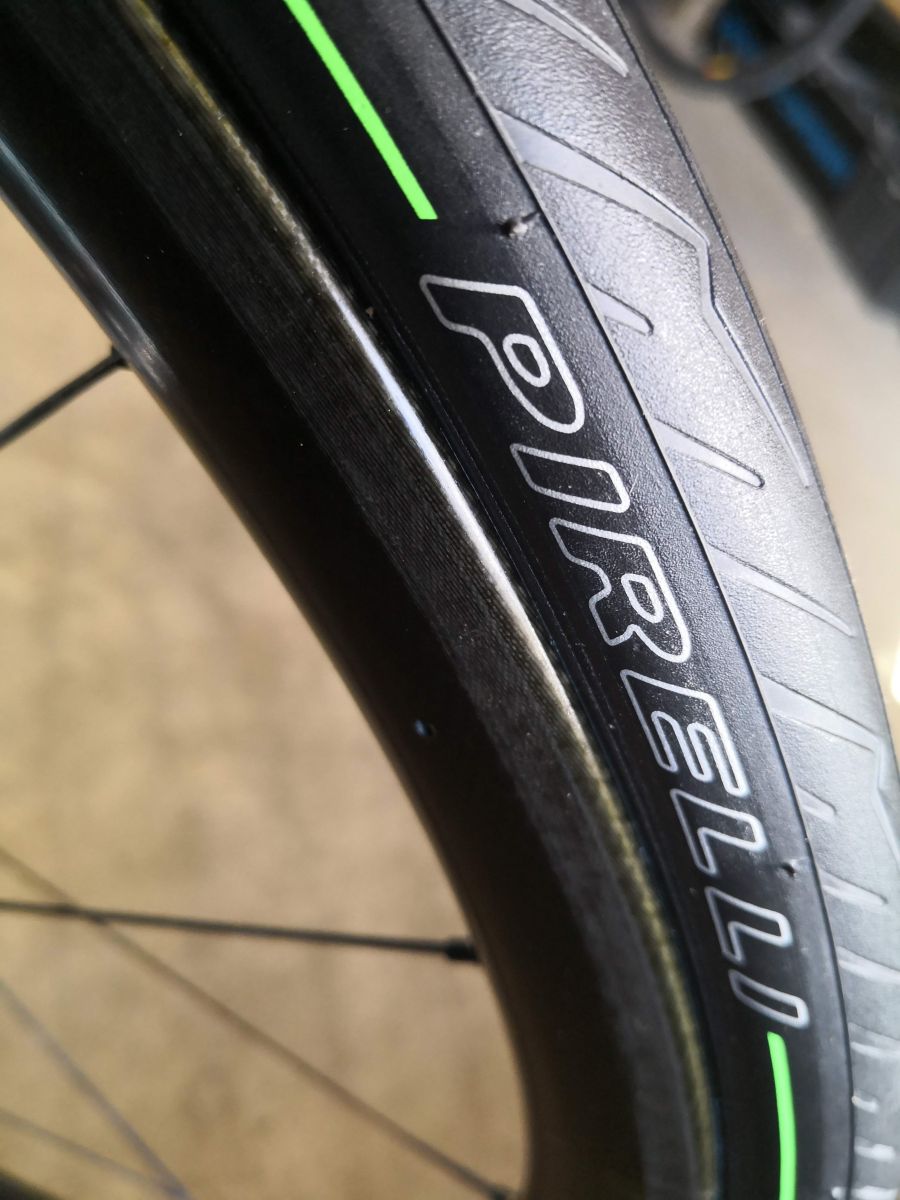 pirelli cinturato velo tubeless