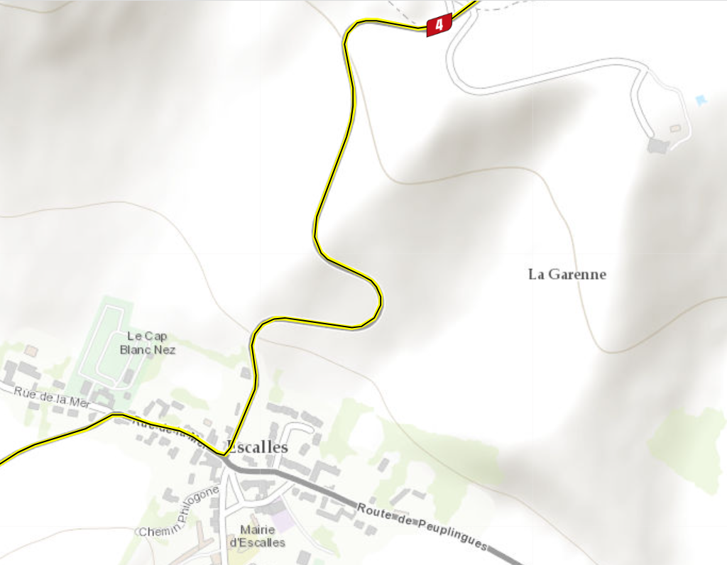 The approach to the coast of Cap-Blanc-Nez is marked by a succession of closed and narrow bends.  The first is on the left.  / GCN screenshot