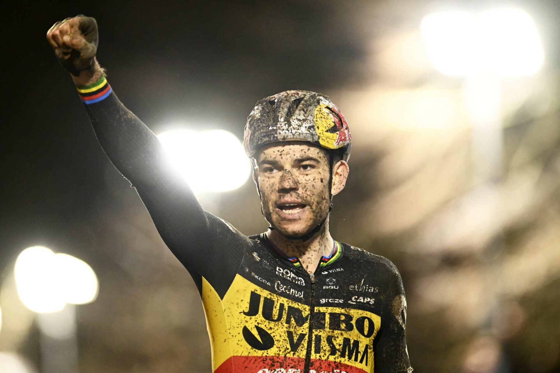 Wout van Aert remporte la 6e manche du Superprestige, devant Tom Pidcock et Mathieu van der Poel 