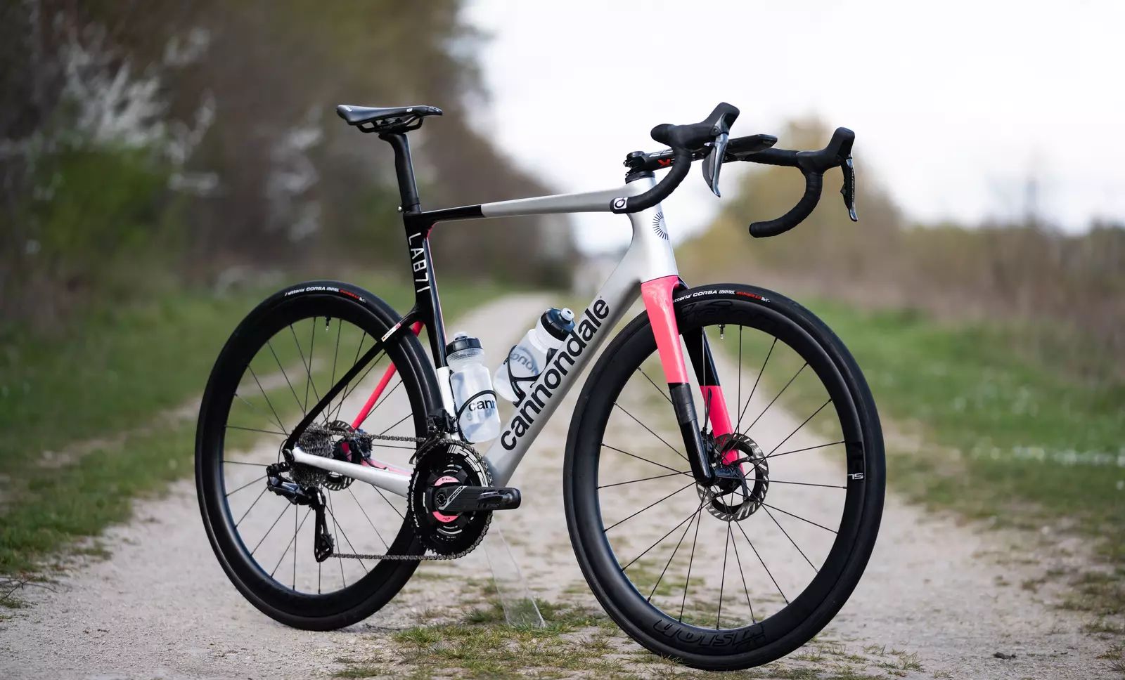 Paris-Roubaix 2023 : Le Cannondale SuperSix EVO LAB71 de Jonas