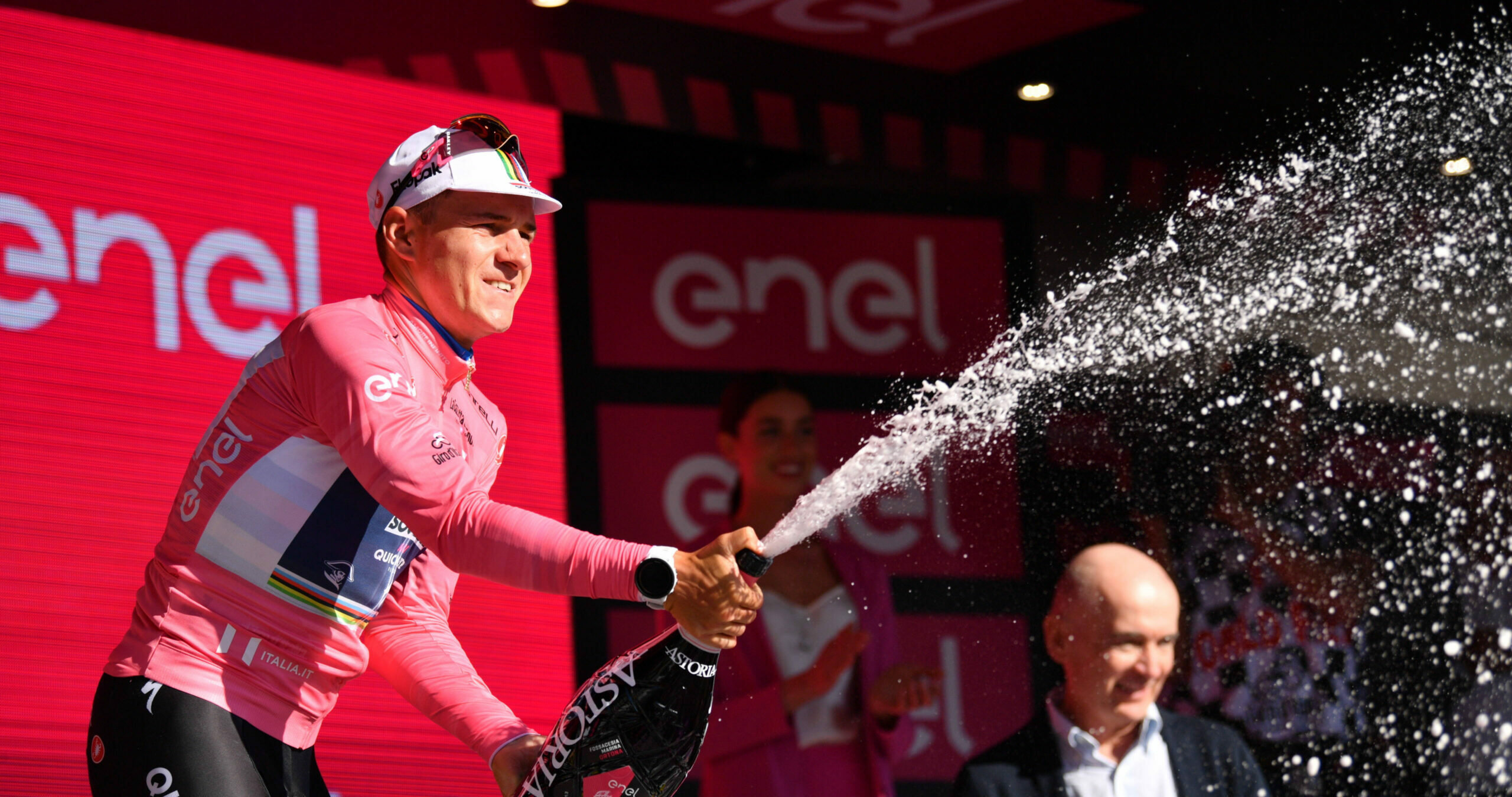 Remco Evenepoel frappe fort dès la 1ʳᵉ étape du Giro Velo 101