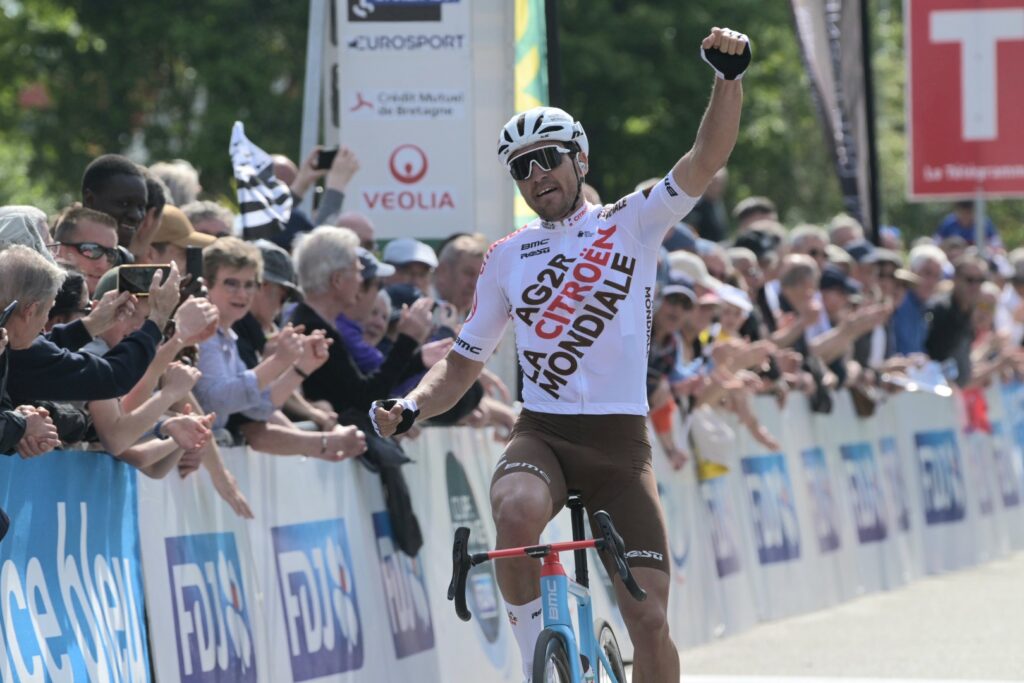Greg Van Avermaet remporte les Boucles de l’Aulne 2023 Velo 101