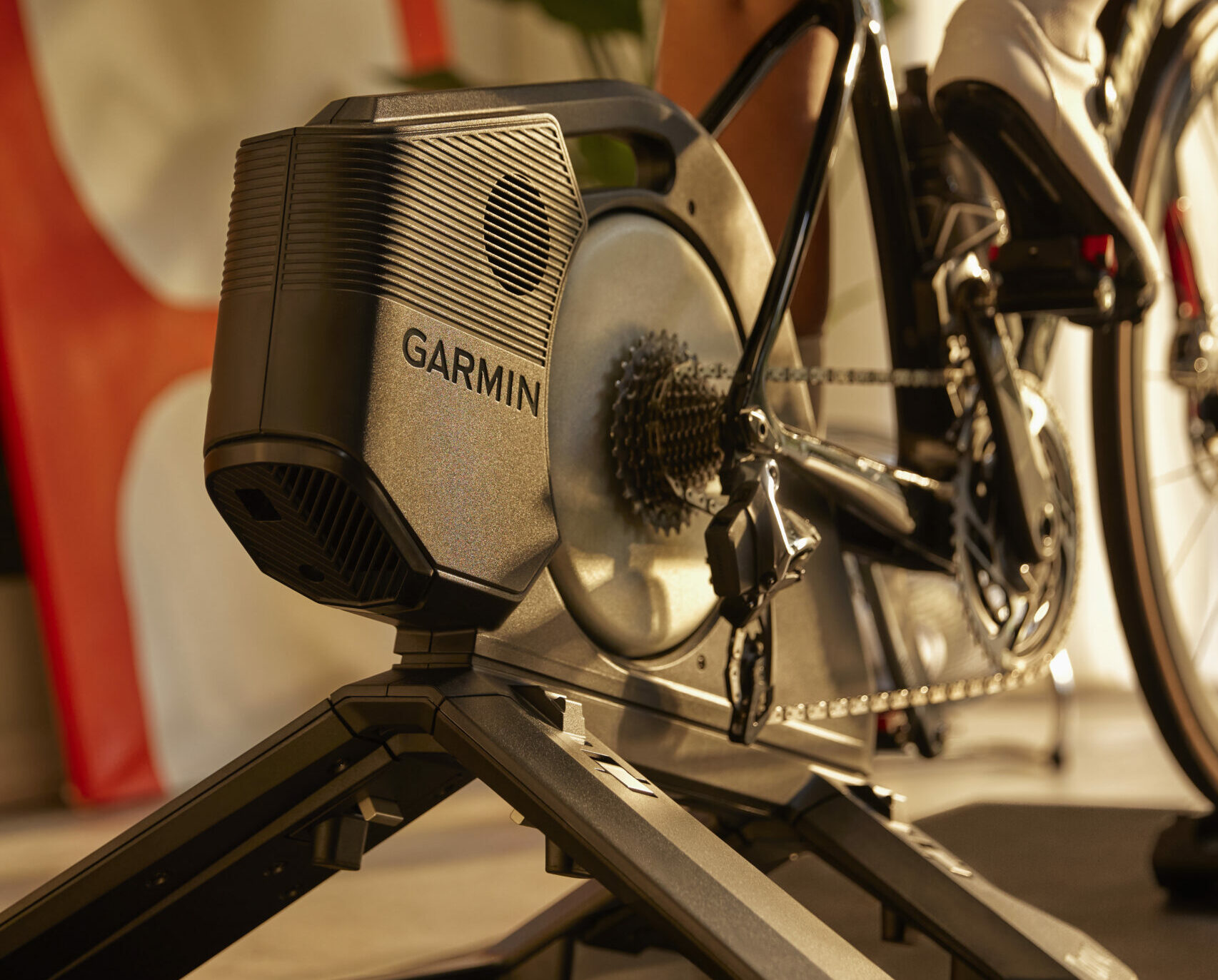 Garmin Tacx Neo 3M, le home trainer connecté avec mouvements multidirectionnels Velo 101