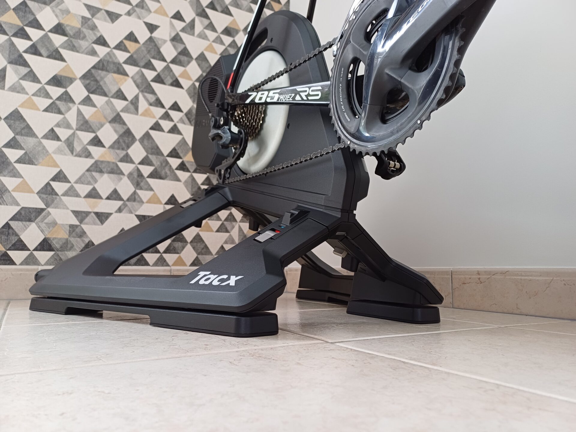 Test du Zwift Hub, un home trainer connecté accessible Velo 101