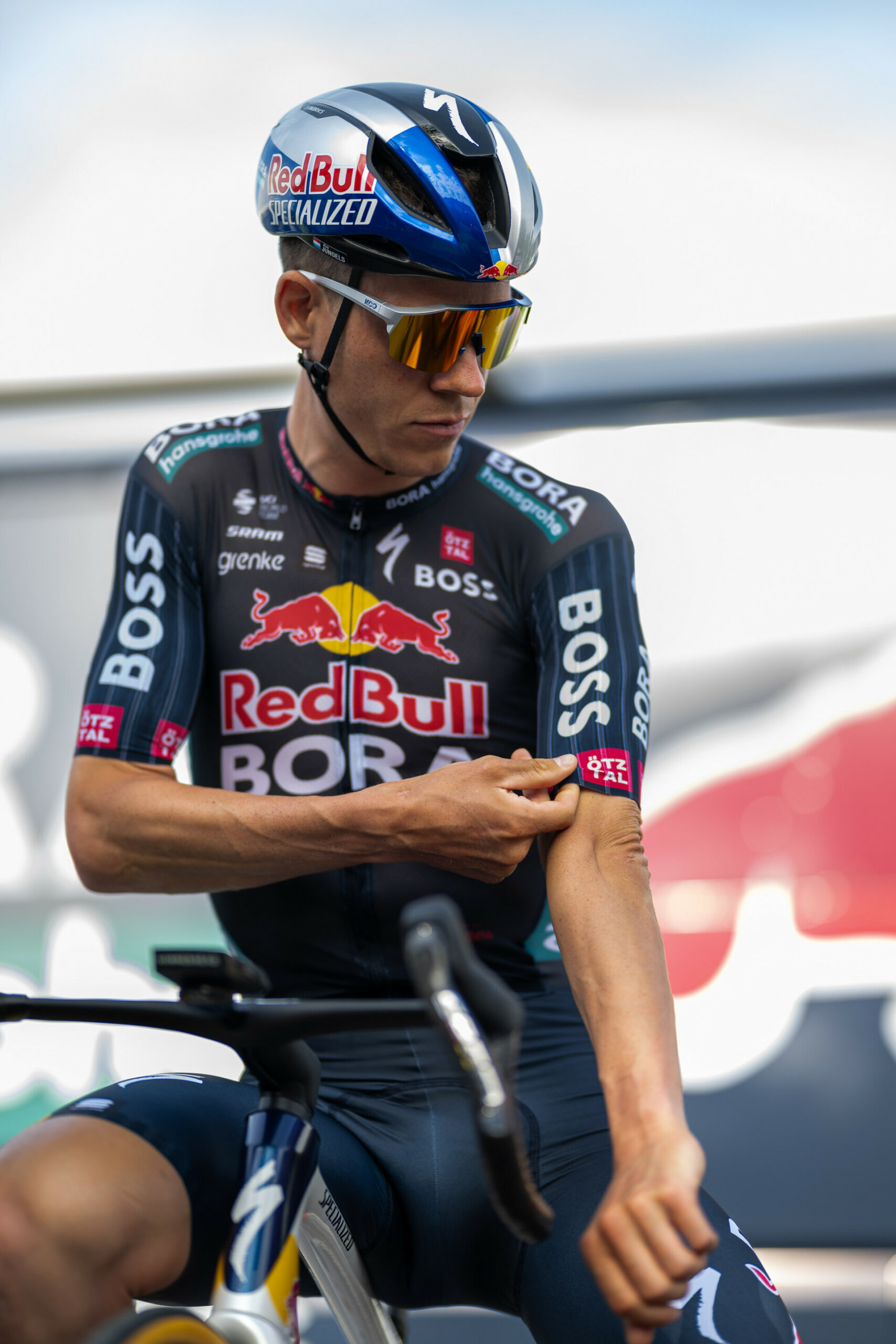 Le nouveau maillot de la Red Bull BoraHansgrohe Velo 101