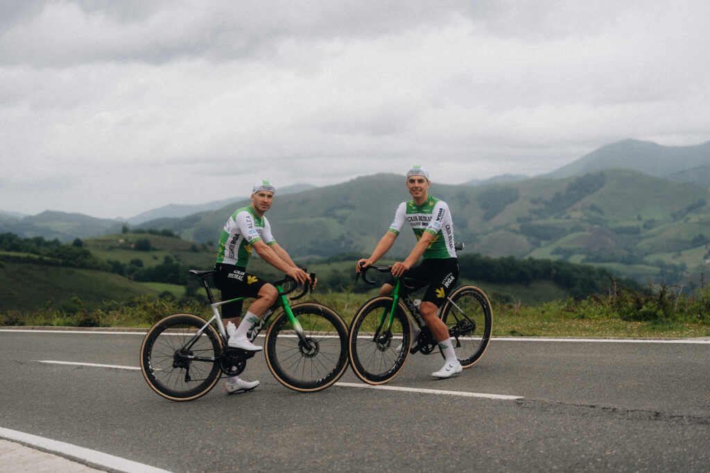 Tour de France : un maillot exclusif pour la Caja Rural-Seguros RGA
