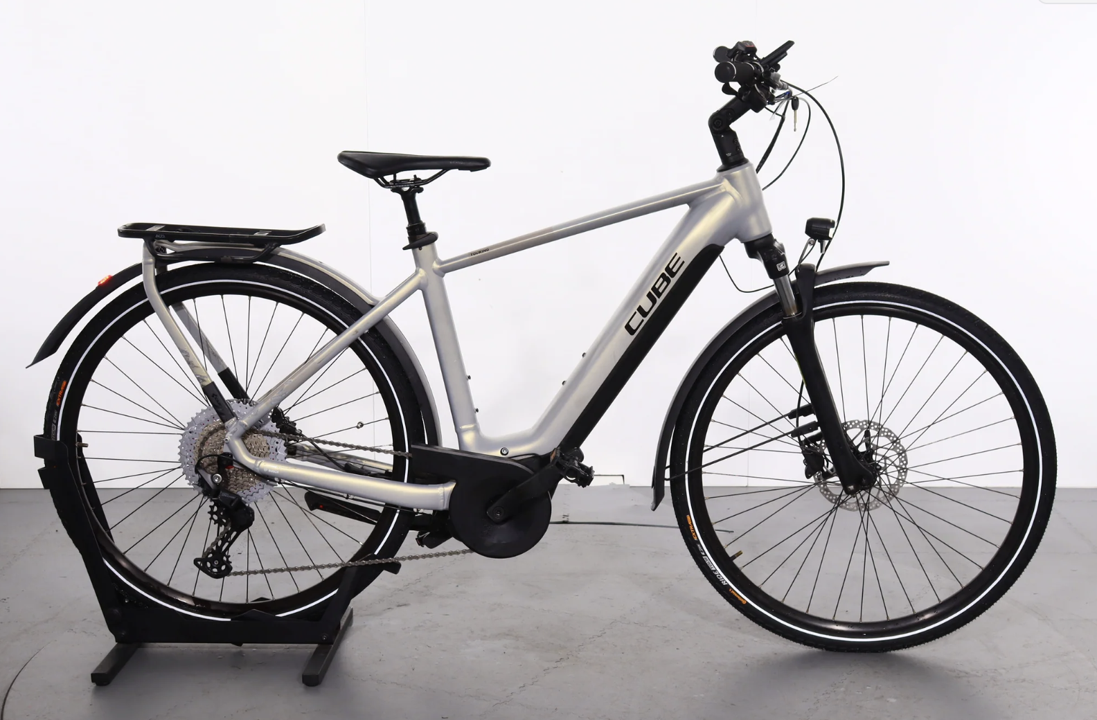 Cube Touring Hybrid Pro